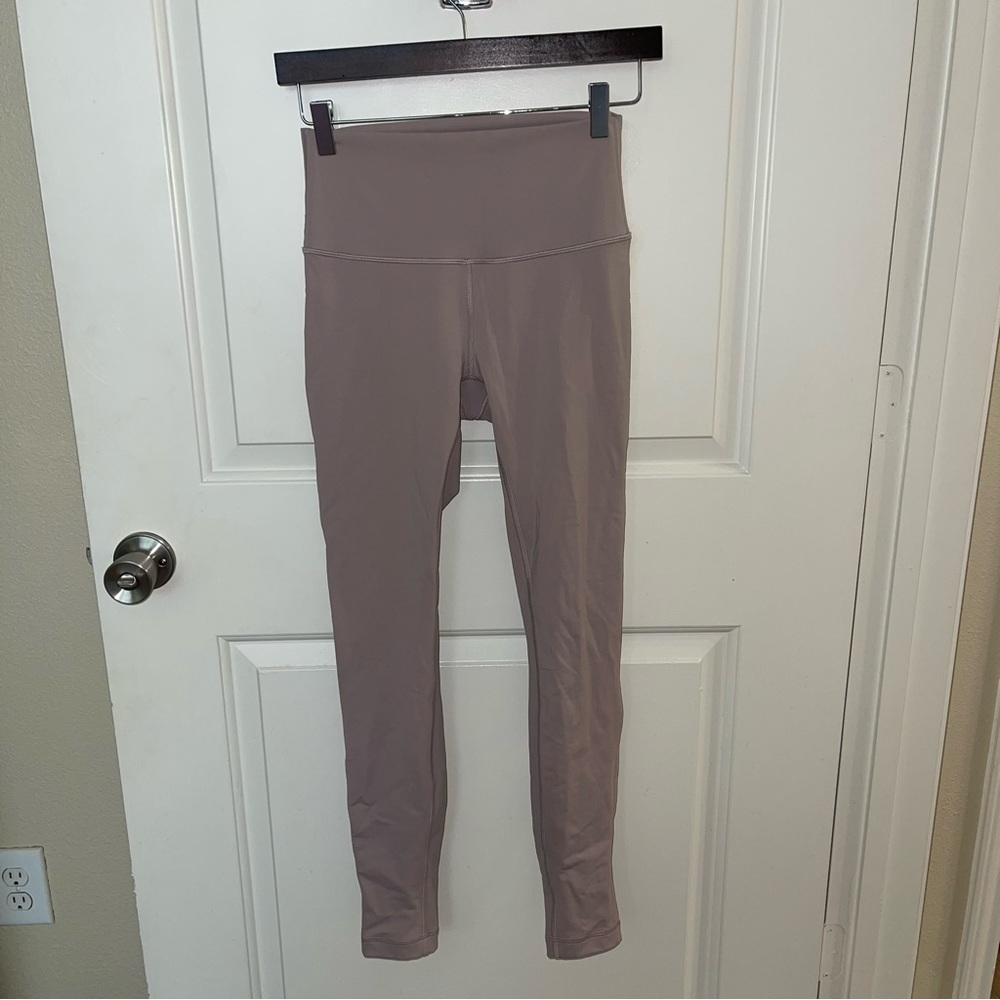 LuLulemon Wunder Under Luxtreme leggings!